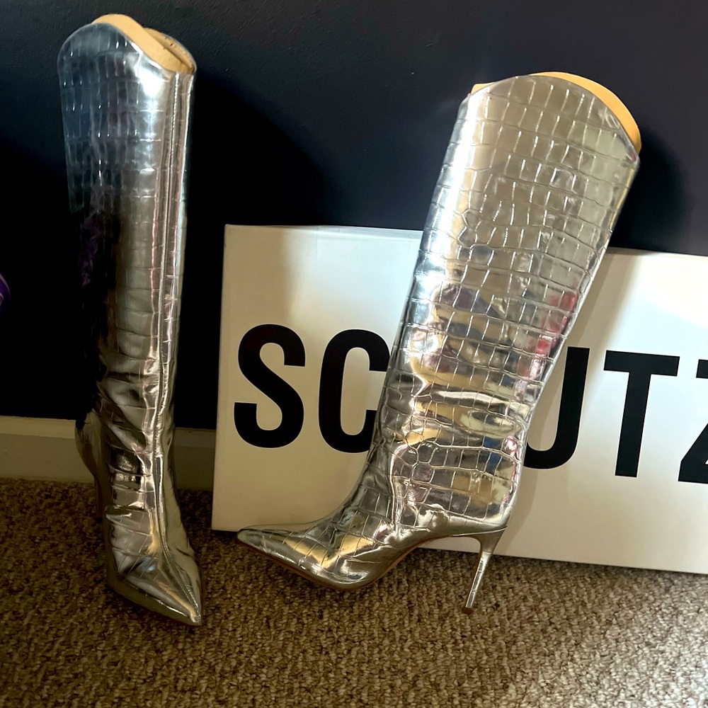 Brand new Schutz leather chrome metallic boots.